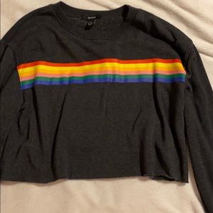 Long sleeve cropped sweatshirt